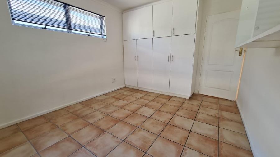 To Let 2 Bedroom Property for Rent in Kenridge Western Cape